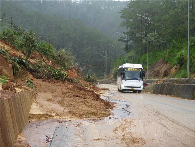 Quảng Ngãi: Tạm thời thông tuyến Quốc lộ 24